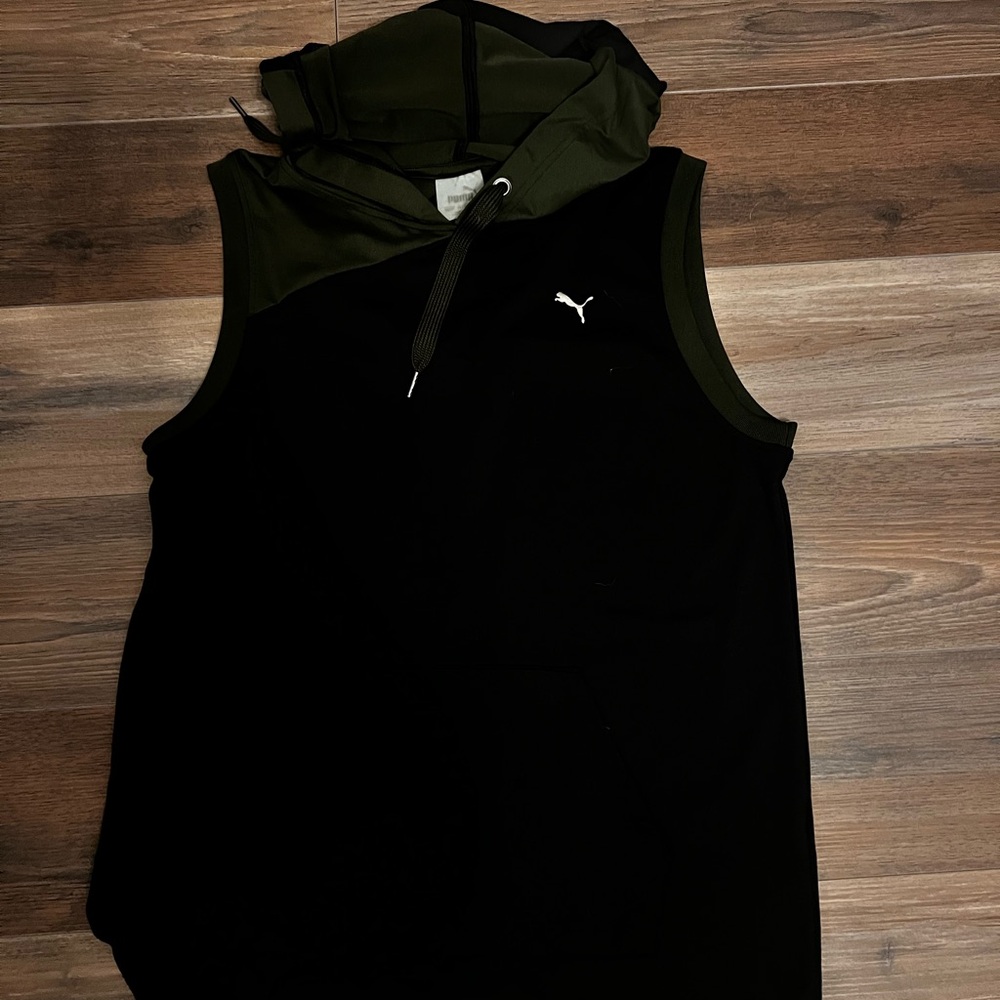 Puma Women's Black and Dark Green Sleeveless Hoodie